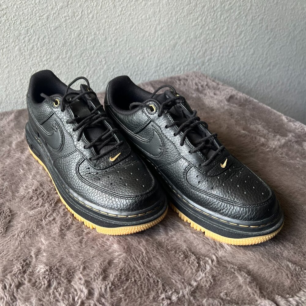 Nike Black Air Force 1 Luxe Sneaker - Men's Size 6